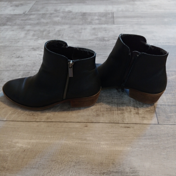 Kensie ankle boots. Size 8. Black - Picture 5 of 5